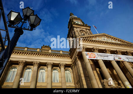 Bolton-Rathaus mit Blick auf Victoria Square in Bolton, wurde zwischen 1866 und 1873 für die Grafschaft B Greater Manchester, England, gebaut. Stockfoto