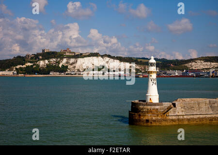 Dover Hafen Port England weißen Klippen UK Europe Stockfoto