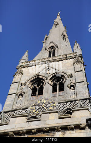 Der achteckige Turm der Kirche St Mary Magdalen in Newark-auf-Trent, England. Der Turm ist 236 Fuß hoch. Stockfoto