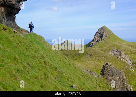 Die Quirang in Trotternish auf der Isle Of Skye, Schottland. Die seltsame Landschaft entstand durch einen Erdrutsch. Stockfoto