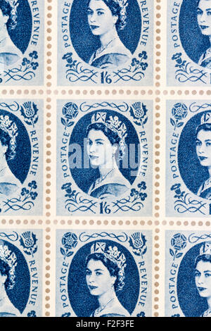 Blatt 1950 der Britischen Royal Mail1s6d blau Briefmarken aus dem Wildings endgültige Ausgabe mit Portrait von Königin Elizabeth II. Stockfoto