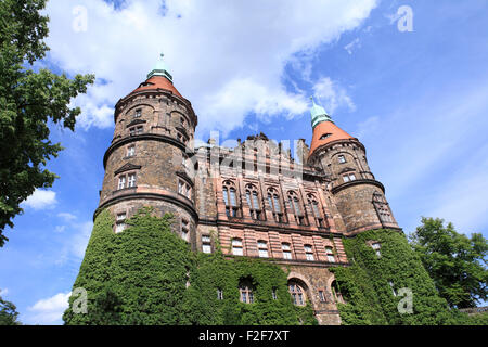 senken Sie das Schloss Fürstenstein, ehemalige deutsche Schloss Fürstenstein in der Nähe Walbrzych, Waldenburg, Schlesien, Polen, Europa Stockfoto