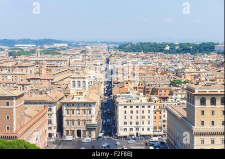 Blick auf die Skyline von Rom aus auf dem Dach des Denkmals Victor Emanuel II Piazza Venezia Rom Roma Lazio Italien EU Europa Stockfoto