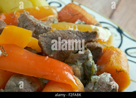 Khorkhog-Grill Teller in der mongolischen Küche. Stockfoto