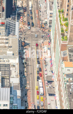 Luftbild der Street in der Innenstadt von Manhattan, New York City, USA. Stockfoto