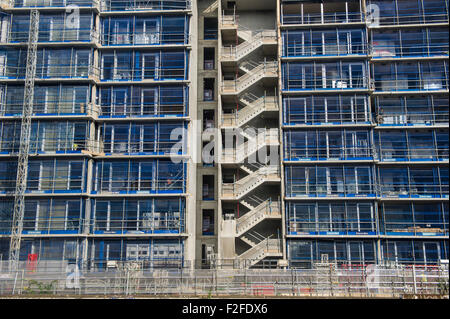 Neuer Vorstand, teure Wohnungen gebaut und im Bau von Battersea Power Station Stockfoto