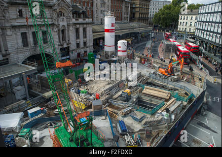 Gebäude im Gange an der Victoria Station in 2015 für die neue Crossrail-Verknüpfung Stockfoto