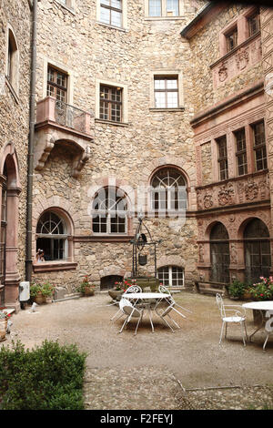 senken Sie das Schloss Fürstenstein, ehemalige deutsche Schloss Fürstenstein in der Nähe Walbrzych, Waldenburg, Schlesien, Polen, Europa Stockfoto