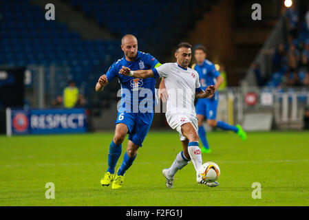 Poznan, Polen. 17. Sep, 2015. Europea Liga Fußball. Lech Poznan gegen Belenses. Kredit-Carlos Martins (Belenenses) und Lukasz Tralka (Lech): Aktion Plus Sport/Alamy Live News Stockfoto