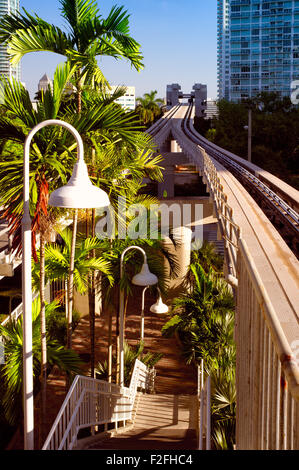 Bahnhof gesehen von einer Brücke in Downtown Miami, Miami, Florida, USA Stockfoto