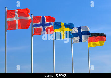 Nationalflaggen von Dänemark, Norwegen, Schweden, Finnland und Deutschland Stockfoto