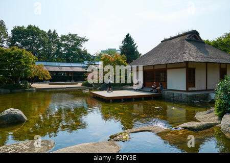 HAMBURG, Deutschland - 14. August 2015: Schöne Aussicht des japanischen Gartens in Planten un Blomen Park. Planten un Blomen ist ein urban p Stockfoto