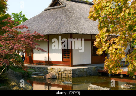 HAMBURG, Deutschland - 14. August 2015: Schöne Aussicht des japanischen Gartens in Planten un Blomen Park. Planten un Blomen ist ein urban p Stockfoto