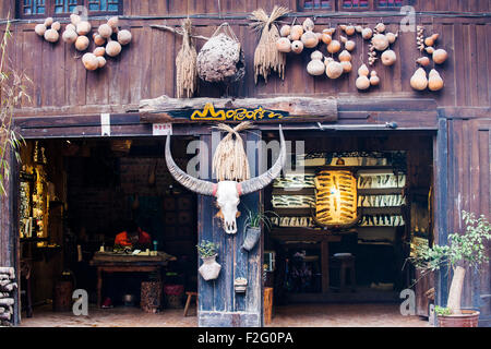 Shop in Xijiang, oder "tausend-Haushalt" Miao Dorf, Guizhou, das größte Dorf der Miao in China Stockfoto