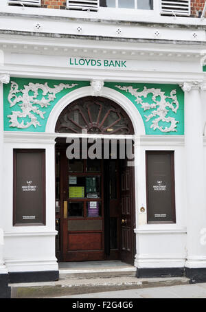 Guildford Surrey UK - Lloyds Bank-Filiale in der High Street Stockfoto