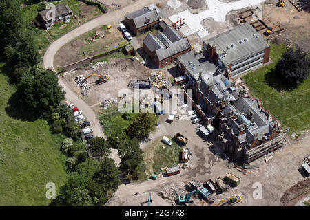 Luftaufnahme von einem großen Haus Renovierung Baustelle im nördlichen England, UK Stockfoto