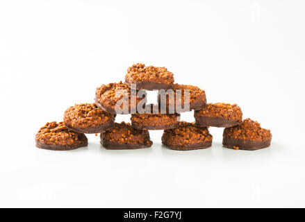 Kein Backen Schoko-Cookies mit Quinoa-crispies Stockfoto