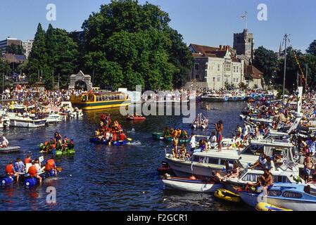 Maidstone-Fluss-Festival. Kent. England. VEREINIGTES KÖNIGREICH. Ca. 80er Jahre Stockfoto