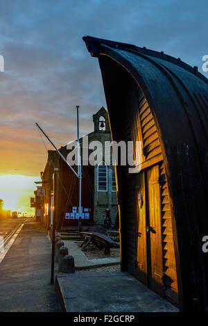 Sonnenaufgang am Rock-a-Nore. Altstadt. Hastings. East Sussex. England. UK Stockfoto