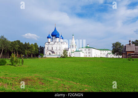 Kathedrale der Geburt der Gottesgebärerin (1222), UNESCO-Weltkulturerbe, Susdal Kreml, Russland Stockfoto