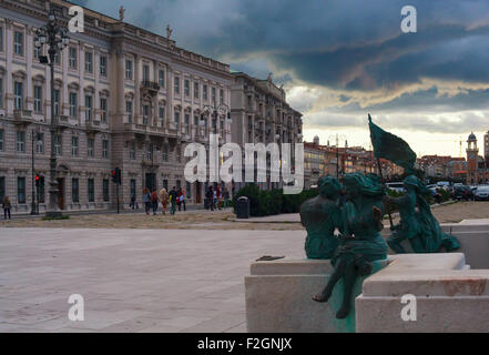 Triest, Italien - SEPTEMBER, 22: Ansicht von Triest Denkmal und Gebäude am 22. September 2014 Stockfoto