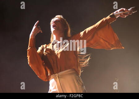 Manchester, UK. 18. September 2015. Florenz und die Maschine durchführen, um einen Ausverkauf Publikum in Manchester Arena live. Bildnachweis: Simon Newbury/Alamy Live-Nachrichten Stockfoto