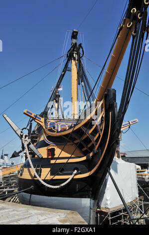 Portsmouth Hampshire UK - Naturschutzarbeit auf HMS Victory in der Historic Dockyard Stockfoto