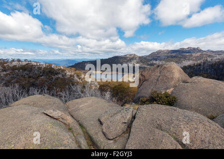 Lake Catani angesehen vom Monolith Lookout, Mt Buffalo National Park, Victoria, Australien Stockfoto