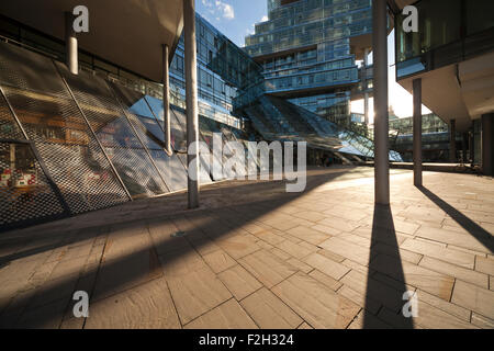 Modernen Hauptsitz Bank NORD/LB, entworfen von Behnisch Architekten in Hannover, Niedersachsen, Deutschland Stockfoto