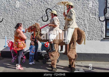 Witham, Essex.  19. September 2015.  Die Camel-Entdecker gehen auf Walkabout als Bestandteil der Witham internationale Puppenspielerfestival in Essex.  Fotograf: Gordon Scammell/Alamy Live-Nachrichten Stockfoto