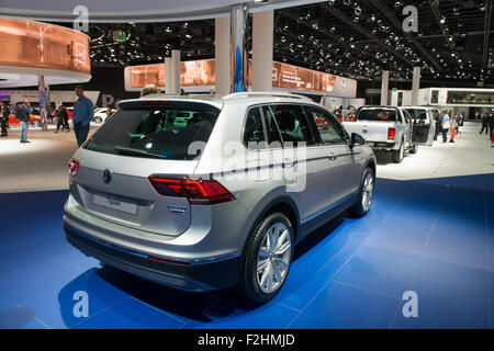 Frankfurt Internationale Automobil-Ausstellung (IAA) 2015. Volkswagen Tiguan neue - Welt-Premiere. Stockfoto