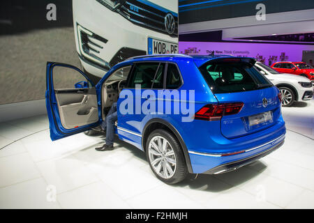 Frankfurt Internationale Automobil-Ausstellung (IAA) 2015. Volkswagen Tiguan neue - Welt-Premiere. Stockfoto