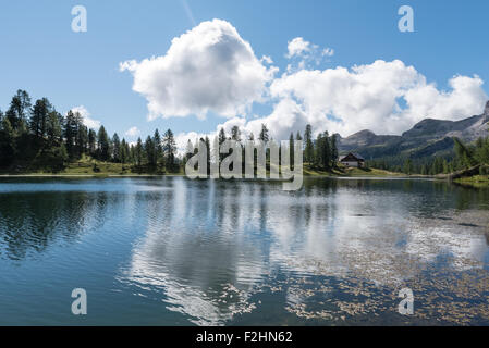 Schöne Aussicht auf den Dolomiten Stockfoto