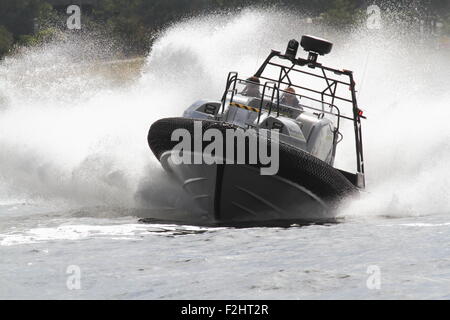 Norsafe Magnum Projekt Fast Rescue Boat während DSEI im Excel London im September 2015 demonstriert. Stockfoto