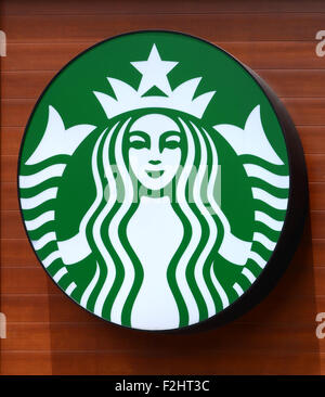 Bangkok, Thailand - 5. September: Starbucks-Logo vor der Cafeteria am 5. September 2015 Starbucks Marke ist beliebt Stockfoto