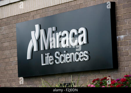 Ein Logo Zeichen außerhalb der Hauptsitz von Miraca Life Sciences in Irving, Texas am 13. September 2015. Stockfoto