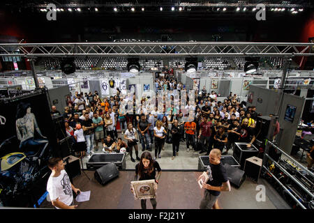 Turin, Italien. 19. Sep, 2015. Es ist wieder Palavela sechste italienische Tätowierer, das Festival der Kunst der Tätowierung und werden gehosteten 250 Tätowierer und Tätowierer. © Elena Aquila/Pacific Press/Alamy Live-Nachrichten Stockfoto