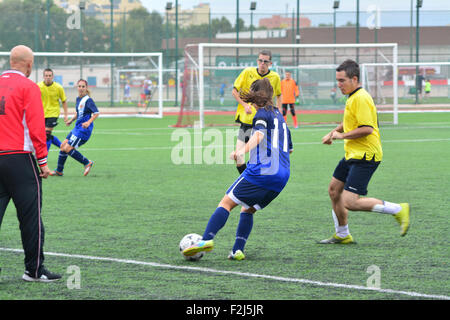 Gibraltar. 20. September 2015. Am Samstag, 19. September 2015 im Rahmen des UEFA-Grassroots Tages organisiert durch die Gibraltar-FA konfrontiert die Frauen Nationalmannschaft eine Auswahl aus der Special Olympics. Die Frauen unter der Leitung von einem neuen Abteilungsleiter und Trainer kamen 2-1 Gewinner. Bildnachweis: Stephen Ignacio/Alamy Live-Nachrichten Stockfoto