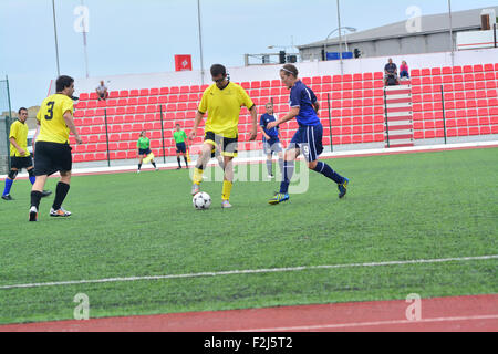 Gibraltar. 20. September 2015. Am Samstag, 19. September 2015 im Rahmen des UEFA-Grassroots Tages organisiert durch die Gibraltar-FA konfrontiert die Frauen Nationalmannschaft eine Auswahl aus der Special Olympics. Die Frauen unter der Leitung von einem neuen Abteilungsleiter und Trainer kamen 2-1 Gewinner. Bildnachweis: Stephen Ignacio/Alamy Live-Nachrichten Stockfoto