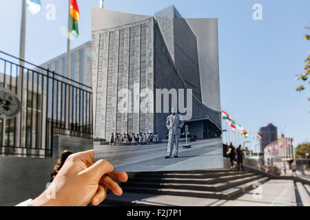 (150920)--NEW YORK, 20. September 2015 (Xinhua)--Foto aufgenommen am 18. September 2015 zeigt die Vorderseite der Vereinten Nationen in New York City in den Vereinigten Staaten, zentrale gegenüber ein Foto von der zweiten Vereinten Nationen Generalsekretär Dag Hammarskjold aufgenommen an der gleichen Stelle am 1. Juni 1961. Im Jahre 1945 trafen sich Vertreter aus 50 Ländern in San Francisco an der Konferenz der Vereinten Nationen über internationale Organisation, die UN-Charta auszuarbeiten, die am 26. Juni 1945 von Vertretern von 50 Staaten unterzeichnet wurde. Die Vereinten Nationen entstand offiziell on Okt. Stockfoto