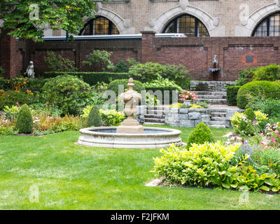 The Gardens Behind Quarters 100 an der United States Military Academy in West Point, NY Stockfoto