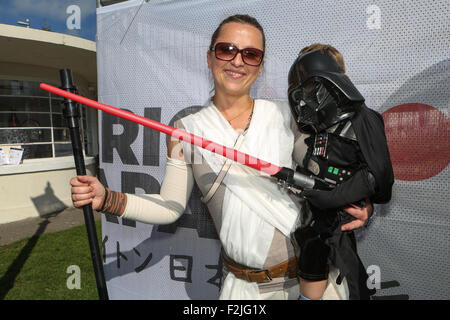 Old Steine, Brighton, East Sussex, Großbritannien. Familie gekleidet als Charaktere aus den Star Wars-Filmen bei Cosplay bei den Costume Games 2015, Br,. 20.. September 2015 Stockfoto