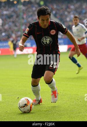 Hamburg, Deutschland. 19. Sep, 2015. Frankfurts Makoto Hasebe in Aktion während der deutschen Fußball-Bundesliga-Fußball-match zwischen der Hamburger SV und Eintracht Frankfurt in Hamburg, Deutschland, 19. September 2015. Foto: DANIEL REINHARDT/Dpa/Alamy Live News Stockfoto