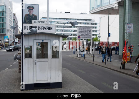 Der berühmte ehemals Checkpoint Charlie Berlin Deutschland Stockfoto