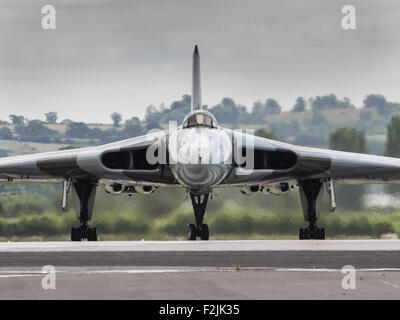 Yeovilton, UK 11. Juli 2015: Vintage Vulcan Bomber XH558 bei Yeovilton Air Tag. Stockfoto