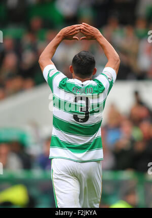 Glasgow, Schottland. 20. Sep, 2015. Scottish Premier League. Celtic gegen Dundee. Emilio Izaguirre Gesten nach seinem zweiten Tor des Tages Credit: Action Plus Sport/Alamy Live News Stockfoto