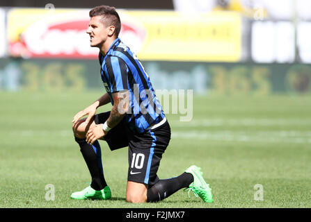 Verona, Italien. 20. September 2015. Inter Mailand nach vorne Stevan Jovetic blickt in die italienische Serie A Fußballspiel zwischen AC Chievo Verona V FC Inter Mailand im Stadion Bentegodi auf 20. September 2015. Bildnachweis: Andrea Spinelli/Alamy Live-Nachrichten Stockfoto