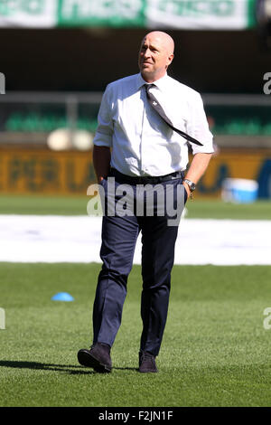 Verona, Italien. 20. September 2015. Chievo Verona Head Coach Rolando Maran blickt in die italienische Serie A Fußballspiel zwischen AC Chievo Verona V FC Inter Mailand im Stadion Bentegodi auf 20. September 2015. Bildnachweis: Andrea Spinelli/Alamy Live-Nachrichten Stockfoto