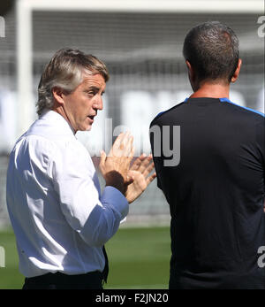 Verona, Italien. 20. September 2015. Roberto Mancini Inter Mailand Trainer Gesten während der italienischen Serie A Fußball Spiel zwischen AC Chievo Verona V FC Inter Mailand Bentegodi Stadium am 20. September 2015. Bildnachweis: Andrea Spinelli/Alamy Live-Nachrichten Stockfoto