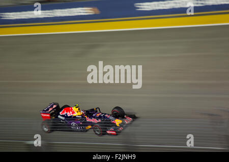 Singapur. 20. September 2015. Daniil Kvyat Team Red Bull Racing, sich in das Loch direkt am Singapore Street Circuit Formel 1 Grand Prix Credit: Chung Jin Mac/Alamy Live News Stockfoto